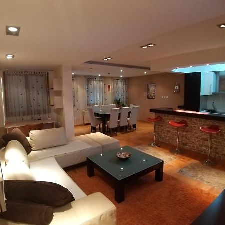 Brown Apartment - Nis Center Buitenkant foto